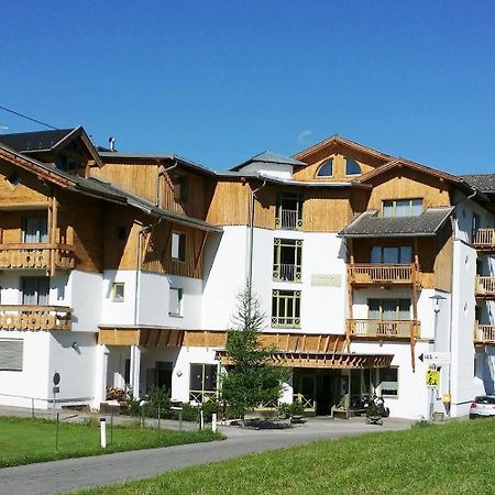 Hotel Laurenzhof Lendorf Екстер'єр фото