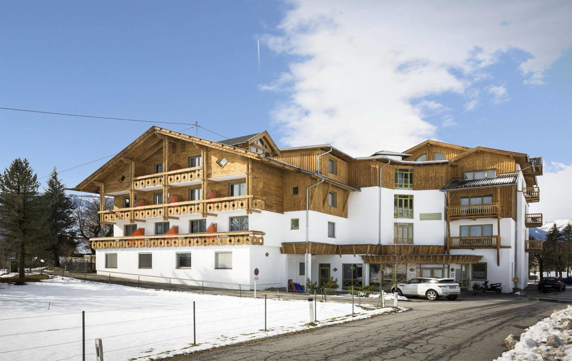 Hotel Laurenzhof Lendorf Екстер'єр фото